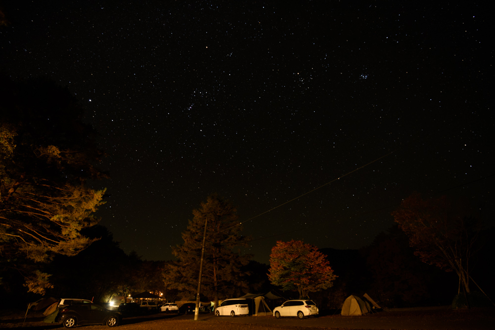 星空とキャンプ場 Starry sky and campsites